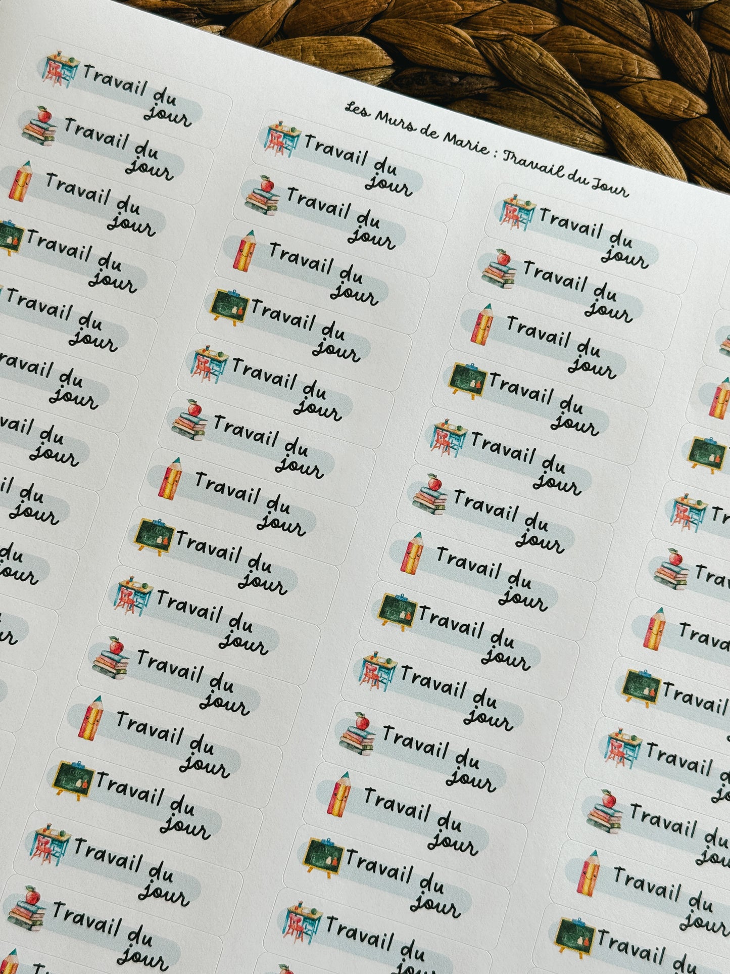 Étiquettes Travail du Jour